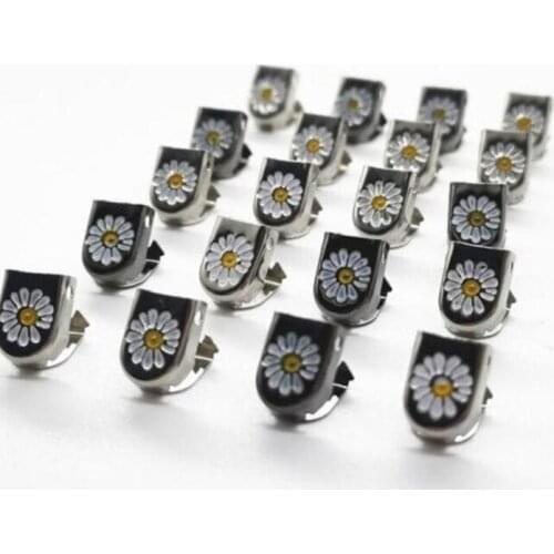 4pcs Little Daisy Shoelaces Tips Head No Tie Shoelaces Metal Lace Lock DIY Sneaker Kits Silver Gold Black Metal lace buckle