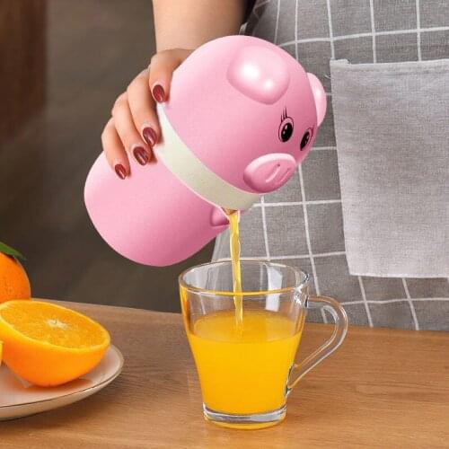 Manual Juicer Small Portable Juice Cup Mini Home Press Fruit Orange Lemon Juicer Cup Bottle Household Kicthen Tools