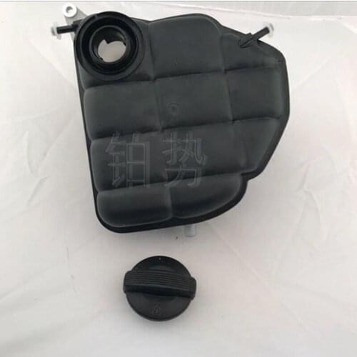Compensation tank 2012-Ben tle yCo nti nen tal GTF lyi ngS pur 4.0T GT V8 Water tank auxiliary kettle water tank expansion pot