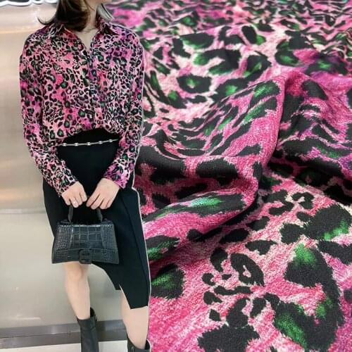 Pink Leopard Grain Imitation Silk Crepe De Chine Fabric For Dress Christmas Tissus Au Mètre Telas Por Metro Ткань Для Шитья Diy