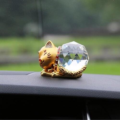 Car ornaments Crystal lucky cat Lovely Non-slip Alloy Maneki Lucky Cat Figurine Diamond-studded cat gift for Car interior Decor