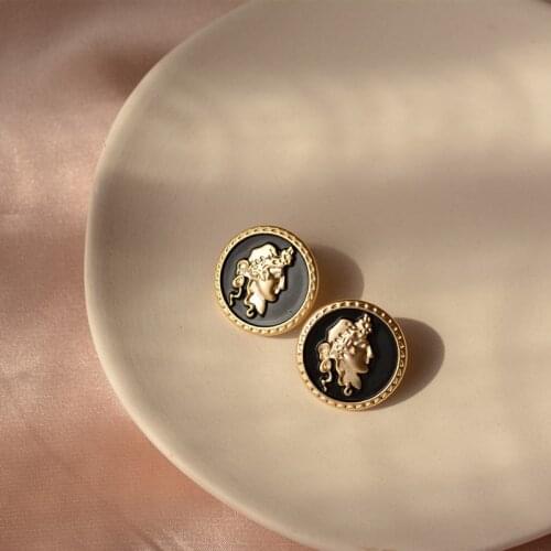 Retro Face Stud Earrings Vintage Earing Jewelry for Women Girl Ladies Girlfriend Love Gift Fashion Jewellery Cool