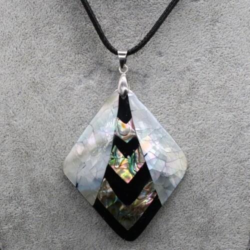 Natural Shell Pearl Necklace For Woman Quadrilateral Large Size Classic Style Leather Rope 55 + 5cm Pendant46*57mm