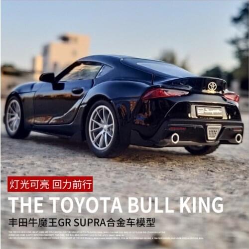 1: 32 Toyota Ox Demon King Alloy Car Model Cool Run Sound And Light Return Force Children Toy Boy Birthday Gift Black