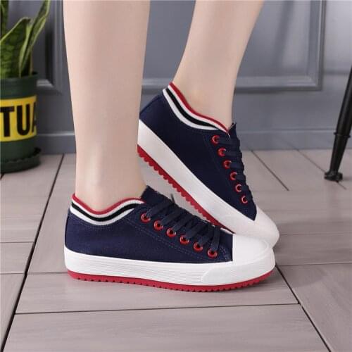 Woman Sneaker Canvas Shoes Female Lace Up Flats Fashion Girls Casual Breathable Black and White Sneakers Ladies Skateboard Shoes