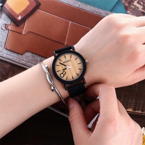 Cooeverly Wooden Clock