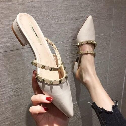 Womens Elegant Mules Woman Casual Slippers 2020 Ladies Low Heels Fashion Female Pointed Toe Sandals Women Rivets Shoes Footwear