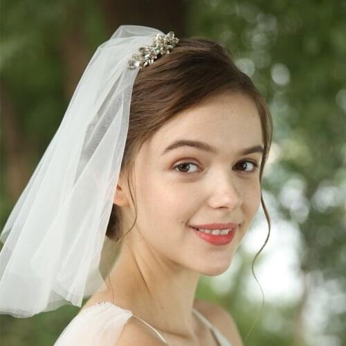 Luxury Soft Tulle Short Bridal Veil With Crystal Hair Comb Handmade Delicate Veil Wedding Hair Accessories Brides Birdcage Veils