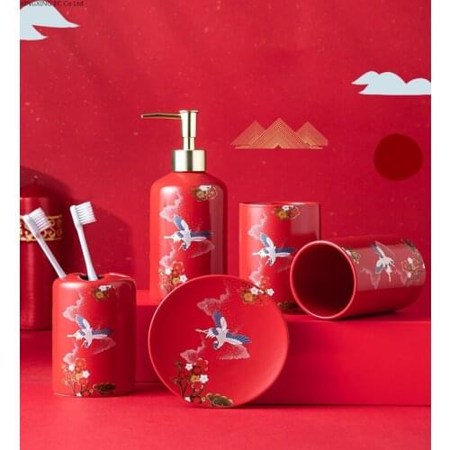 China Red High Quality Bathroom Decoration Accessories Toothpaste Dispenser Toothbrush Holder Couple Cup Soap Dish Wedding Gift