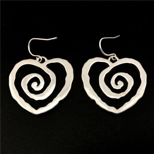 Girl Special store Twisting Silver Heart pendant hanging Earrings brincos female earing