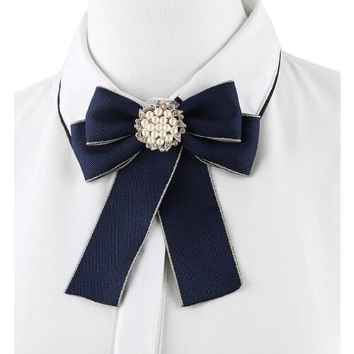 Bow Tie Brooch for British Korean Womens Bank Hotel College Style Shirt Accessories Handmade Crystal Pearl Collar Flower Bowtie