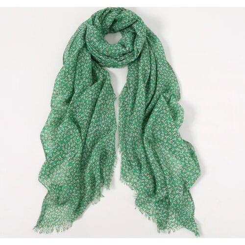 2021 Fashion Small Flower Print Fringe Scarf Shawls Long Beautiful Floral Pattern Soft Beach Hijab Wrap 4 Color Free Shipping