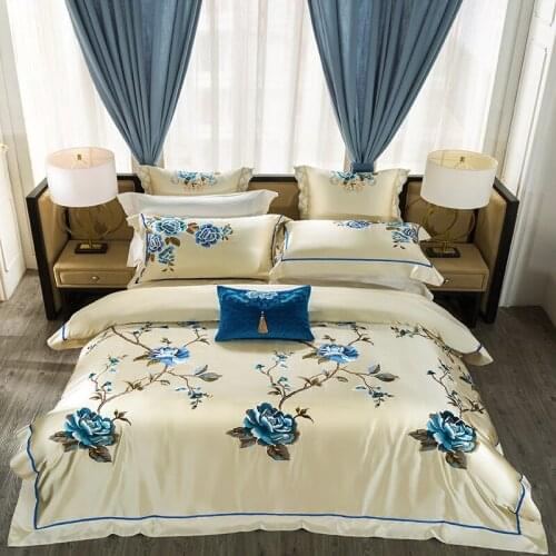 4/6/10PCS Luxury Satin Bedding Set Embroidery Duvet Cover Bedsheet Thick Bedspread set Parrure De Lit
