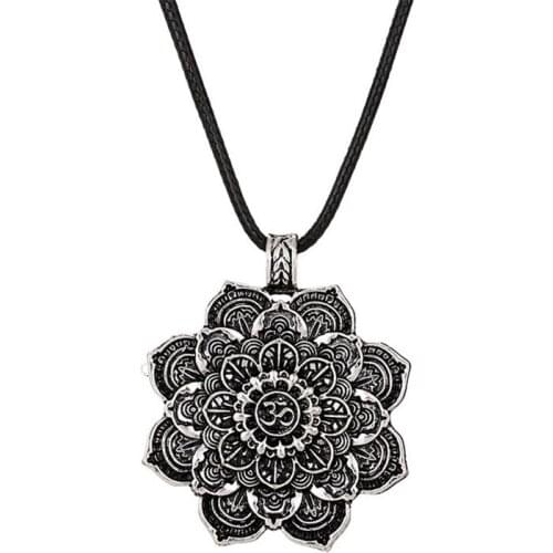 Charm Men Leather Necklace Tibetab OM Mandala Lotus Pendant Necklaces Women Geometry Amulet Vintage Religious Buddhism Jewelry