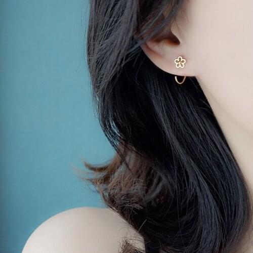 2020 New Fashion Flower Earrings Tremella Hook Korean Temperament Web Celebrity Earrings Female Minority Design Sense