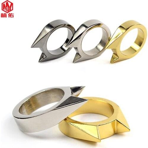 1PCS Mens And Womens Safety Self-Defense Ring Tools Outdoor Self-Defense Stainless Steel Ring Punk Wind Glass Breaker