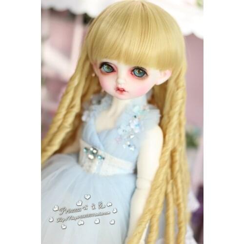 BJD doll wig suitable for 1/3 size fashion imitation wig curly court style long hair high temperature silk giant baby two colors