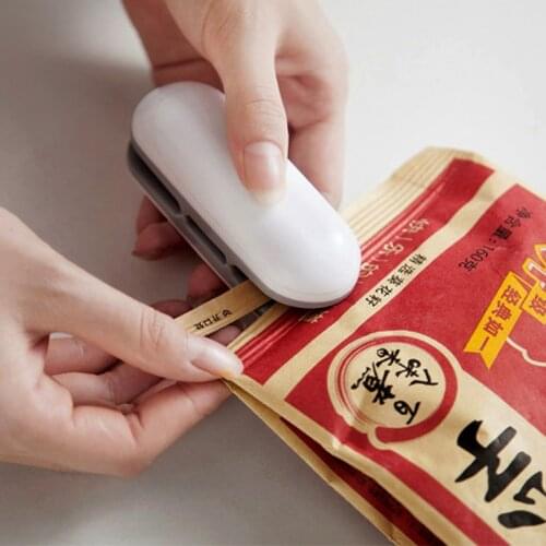 Handy For Plastic Snacks Bags Portable with Vacuum Resealer Heat Sealer Sealing Clip Package Sealing Machines 1Pcs