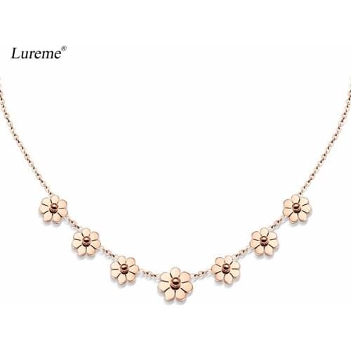 Lureme Elegant Jewelry Rose Gold Stainless Steel 7 Daisy Flower Pendant Necklace (nl005824)