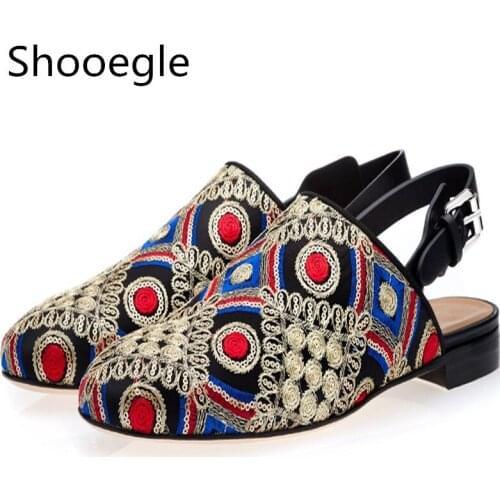 Men Multi color Canvas Mules Casual Shoes Floral Embroidery Flats Bohemia Style Buckle Strap Shoes Men Casual Slipper