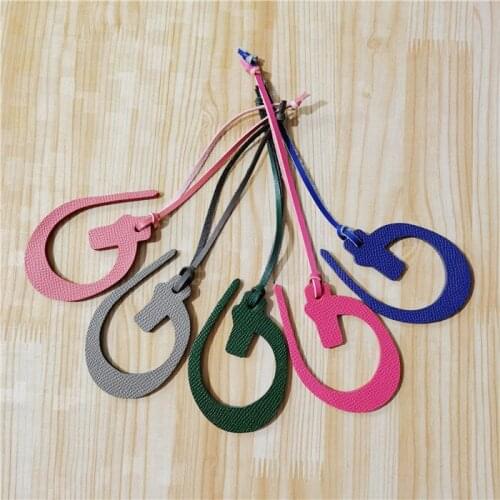 Wholesale Custom Made Genuine Natural Leather Character Alphabet Arabic Letter Keychain Backpack Pendant Ladies Women Bag Charm