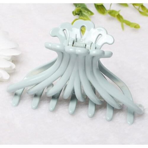 Ladies large Hair Claw Clamp Hair Crab Plastic Hair Clips Simple Bath Makeup Hair Pins Hair Accessories
