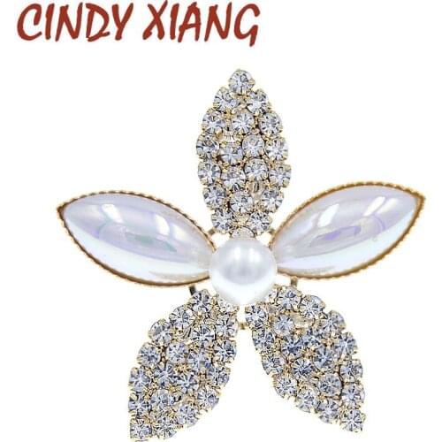 CINDY XIANG Rhinestone Flower Brooches For Women High Quality Pearl Pin Brooch Korean Style Jewelry Fashion Accessories