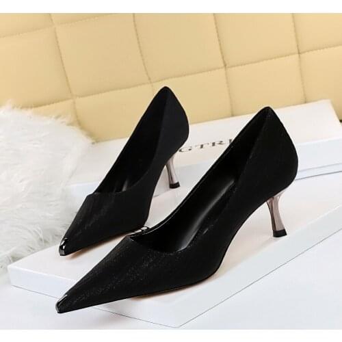 2021 Spring Fashion Women Yellow Nude 6cm High Heels Pumps Pointed Toe Kitten Low Heels Designer Office Lady Scarpins Prom Shoes