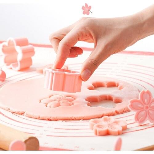 5pcs/set Sakura Cookie Mold Stamp Biscuit Mold Cutter Pink Cherry Blossom Mold Flower Charm DIY Floral Mold Fondant Baking Tool