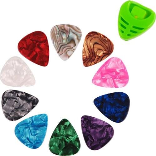 High Quality Acoustic Guitar Picks with Picks Holder 5 pcs Celluloid Guitar Pick Plectrums and 1 pcs Guitar Pick Holder Box Case