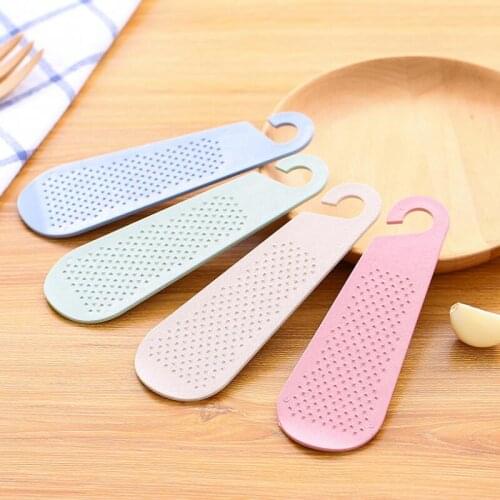 Manual Wheat Straw Ginger Garlic Grater Wasabi Grinding Plate Garlic Presses Tools Kitchen Gadgets LX8328