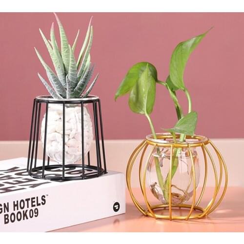 Nordic Styles Iron Line Flower Vase Terrarium Retro Metal Plant Holder Modern Geometric Iron Vase Home Decor Table Flower Pot
