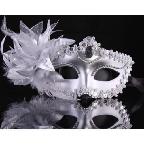 1PC 4Colors Masquerade Mask Wedding Carnival Party Performance Purple Costume Sex Lady Mask Venice Feather Sexy Halloween Mask