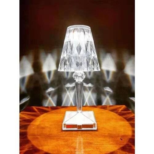 2021 Latest Glass Table Lamp 26*12cm Unique Crystal Lamp Art Table Lamp Wedding Room Decoration Christmas Decoration for Home