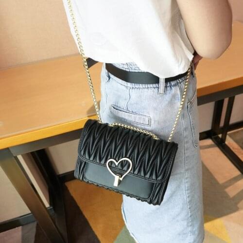 Recommended boutique womens bags 2021 new hot-selling messenger bag fashion folds rhombus chain bag shoulder bag