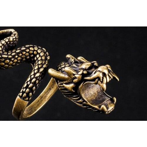 Classic Dragon Smoking Cigarette Fingering Hand Personality smoking Cigarette Ring Accessories Men and women Gift