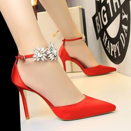 2019 European Style High Heel Womens Shoes Stiletto High Heel Satin Hollow Shallow Mouth Pointed Rhinestone Word Single Shoes