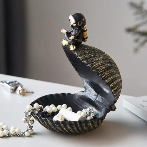 Creative Home Decor Accessories Resin Statue Living Room Candy Snack Storage Decor Box Bedroom Jewelry Storage Desktop Decor