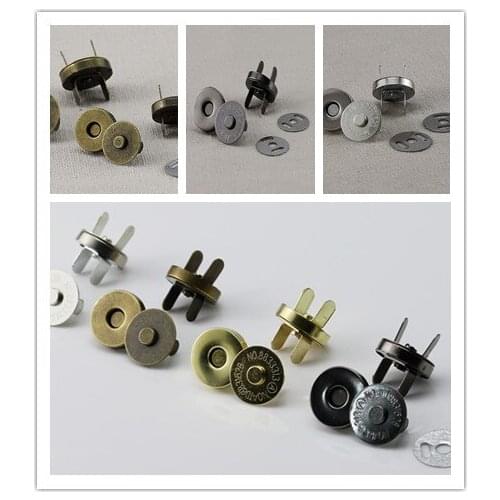 Louy's Moment Magnetic Buttons
