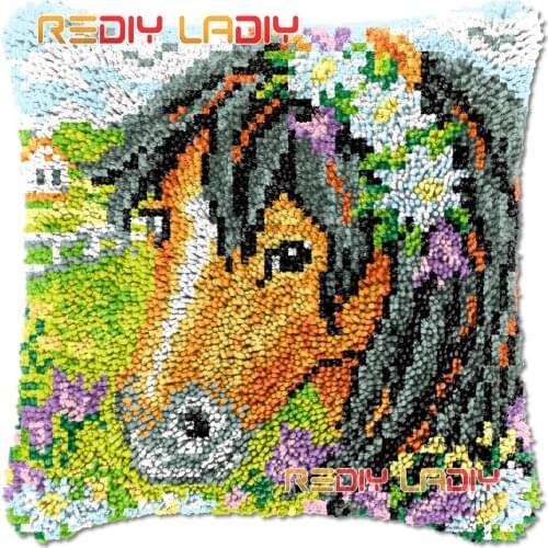 Latch Hook Cushion Cover Horse Lady Needlepoint Kits Chunky Acrylic Yarn Crocheting Pillow Case Arts & Crafts