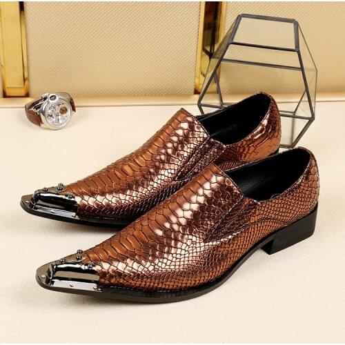 Luxury Formal Men Dress Shoes Genuine Leather Flat Wedding Shoes Mens Red Brogue Business Casual Party Gentleman Wedding Shoes
