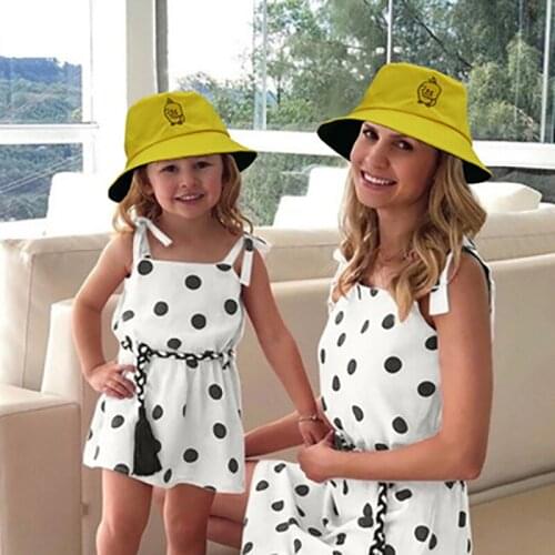 2021 Fashion Spring Sun Hat Double-Sided Wear Sunscreen Little Daisies Sun Cap Outdoor Sports Travel Fishermen Hats Female Cap