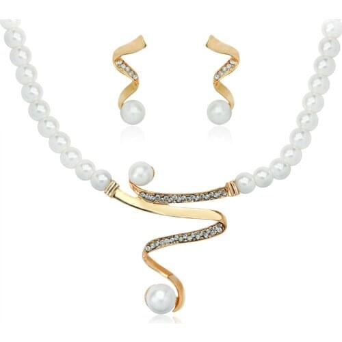 Women 2019 new crystal pendant necklace ladies retro charm necklace necklace party jewelry accessories