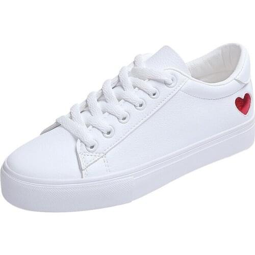 Fashion New Woman PU Leather Shoes Ladies Breathable Cute Heart Flats Casual Shoes White Sneakers 2020 Autumn Woman Shoes