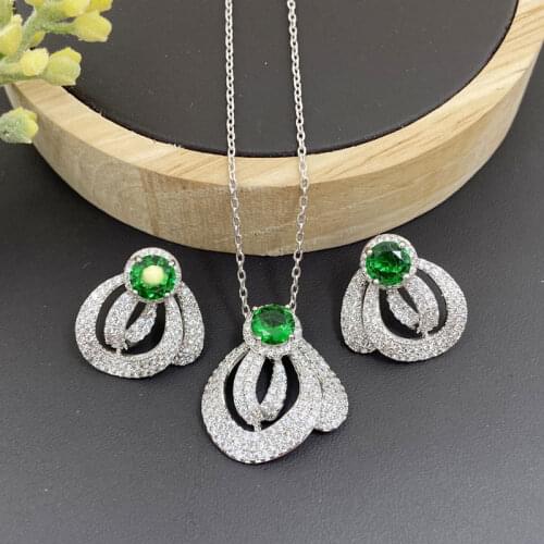 Lanyika Fashion Jewelry Set Elegant Artistic Petal Micro Pave Necklace with Earrings for Women Wedding Banquet Party Best Gifts