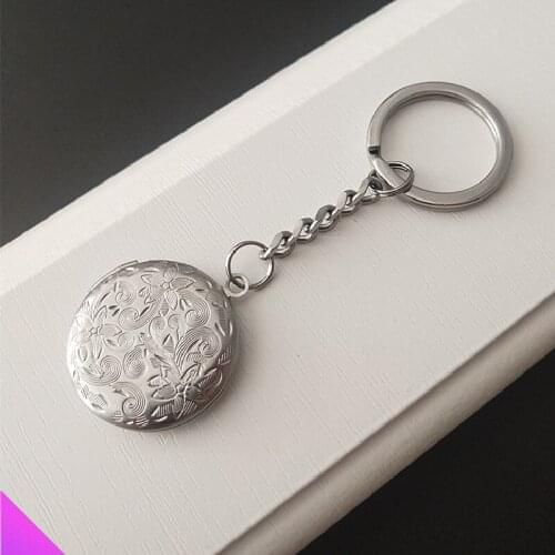 New 1 piece keychain link engraving flower round photo frame pendant stainless steel jewelry photo frame free laser engraving