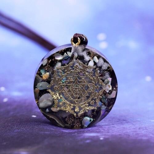 Retro Luminous Orgone Necklace Glow In The Dark Shell Pendant Fashion Jewelry For Men Women Gift Wholesale