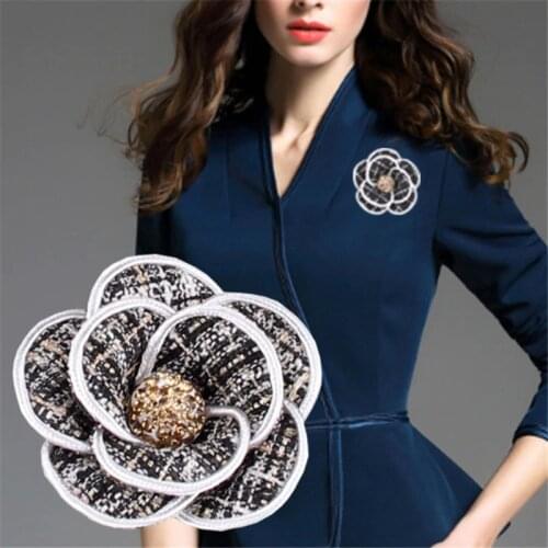 Crystal Flower Bud Clip Camellia Brooch Pins For Women Welt Flowers Cloth Brooch Wedding Jewelry