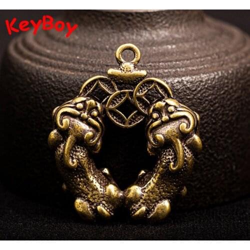 Handmade Copper Beast Biting Coins Keychain Pendants Vintage Brass Chinese Mythical Animal Pi Xiu Key Chain Ring Hanging Jewelry