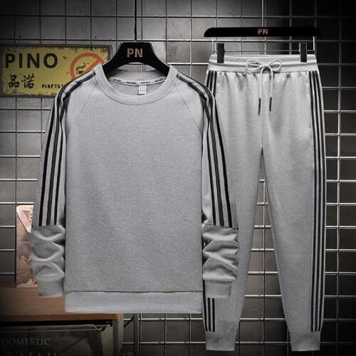 Mens O-Neck Tracksuit Men 2 Piece Set Men 2021 Spring New Solid Color Sportswear Sweatshirt Jogging Sweatpants Tracksuit Men